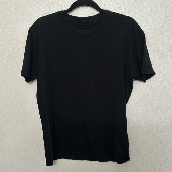 Plain Black Mens Tee - Picture 1 of 2